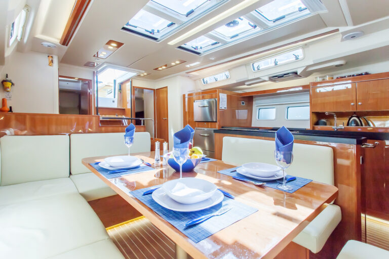 Salon Formal Dining