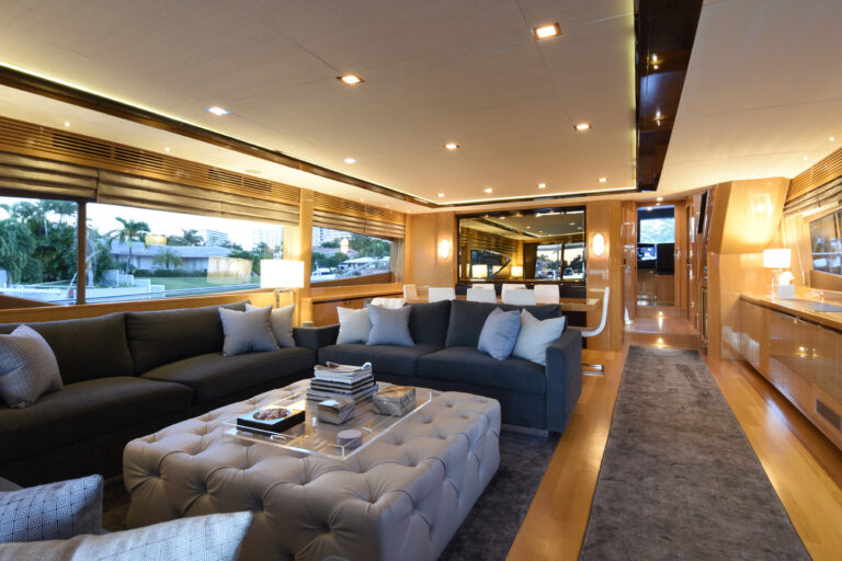 Salon Lounge View Forward