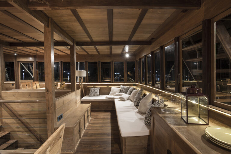 Salon On Main Deck