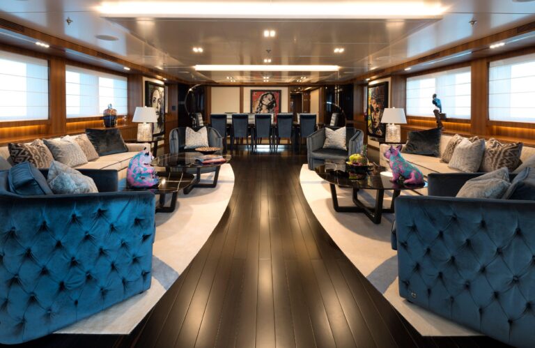 Salon View Forward