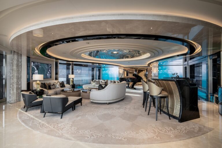 Salon With Entertainment Area