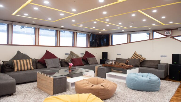 Saloon