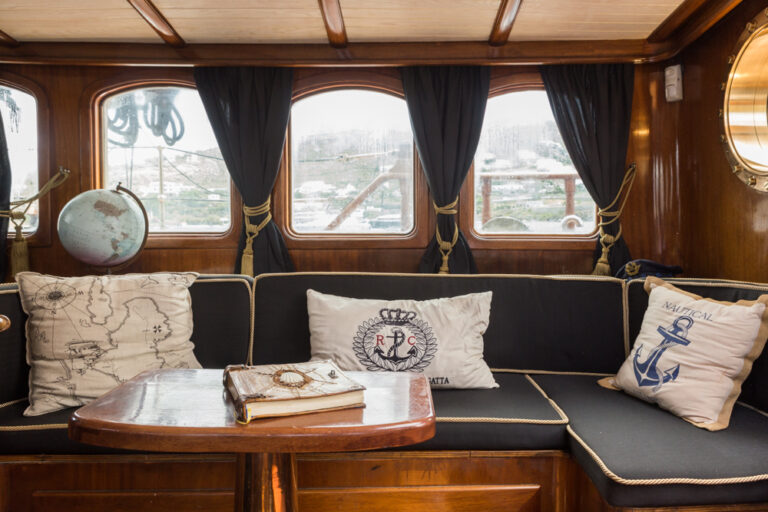 Saloon Seating