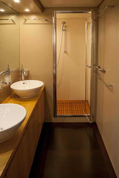 San Lorenzo Motor Yacht GOTA - Ensuite