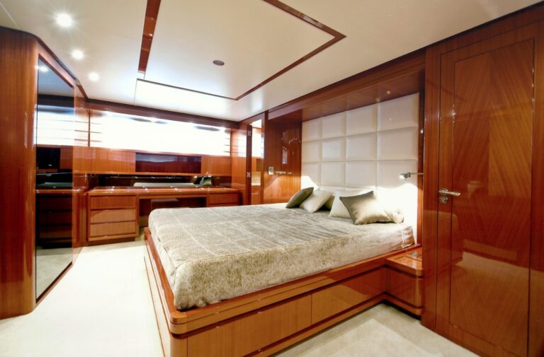 San Lorenzo Yacht GPS -  Master Cabin
