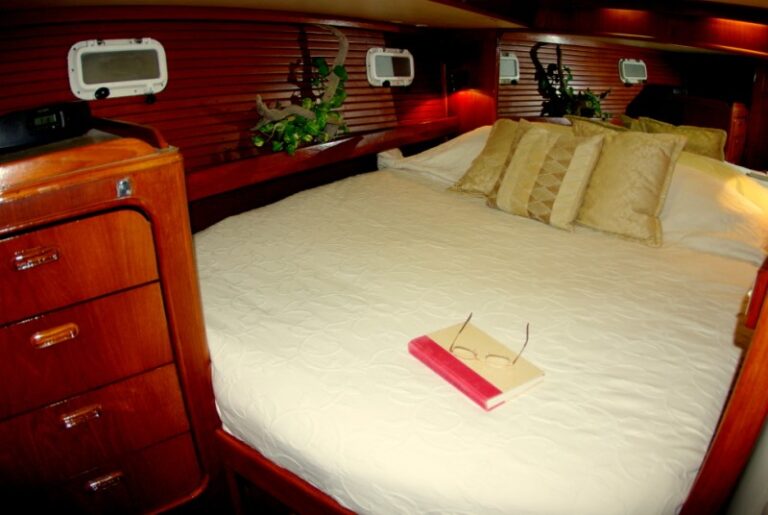 Sandcastle - Forward Cabin