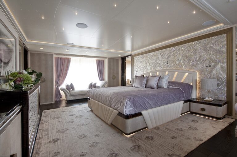 Sanlorenzo 46Steel Scorpion  owners cabin