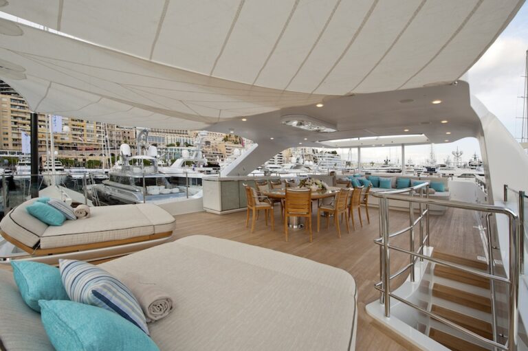 Sanlorenzo 46Steel Scorpion - sun deck