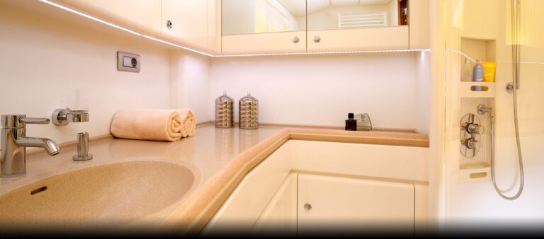 Scorpione dei Mari Yacht - Bathroom