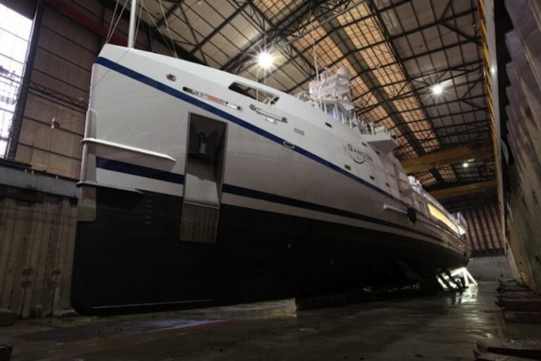 Sea Axe Garcon in dock