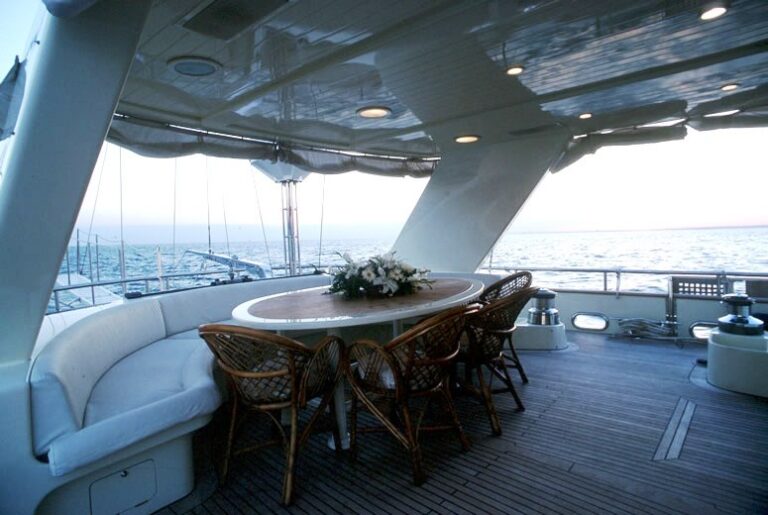 Sea Beauty Deck Dining