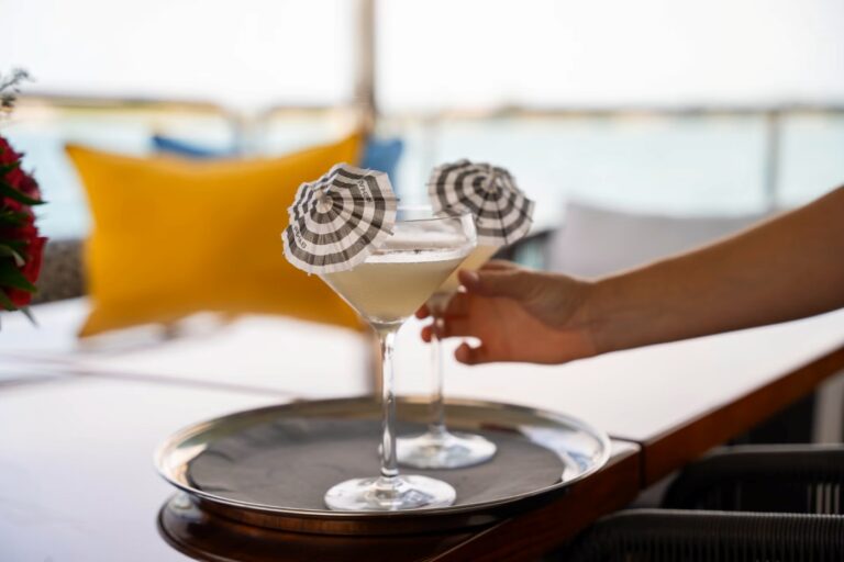 Sea & Sip