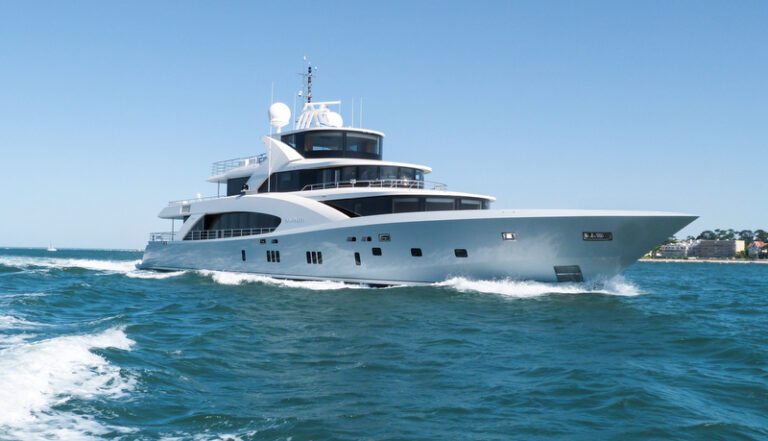 Second Couach 5000 Fly superyacht Belongers