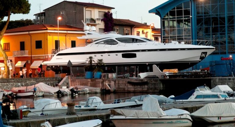 Second superyacht Mangusta 94 Photo by Emilio Bianchi for Overmarine Group