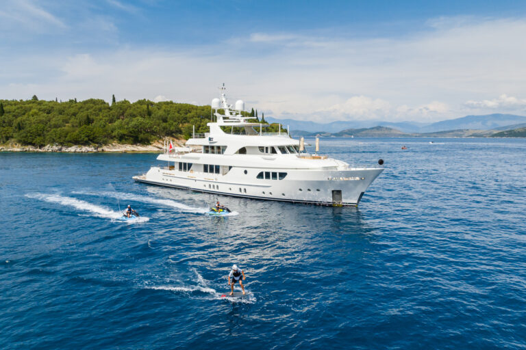 Serenity Yacht With Toys