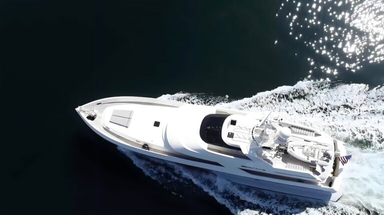 Shana Super Yacht Boat Runing Copy
