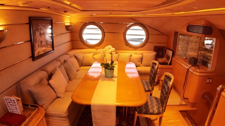 Shana Super Yacht Dining Saloon