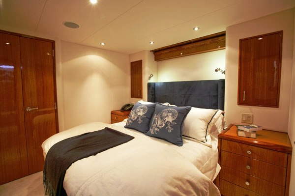 Show Boat - Guest Stateroom