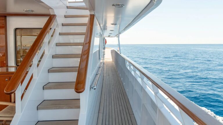 Side Deck With Staircase