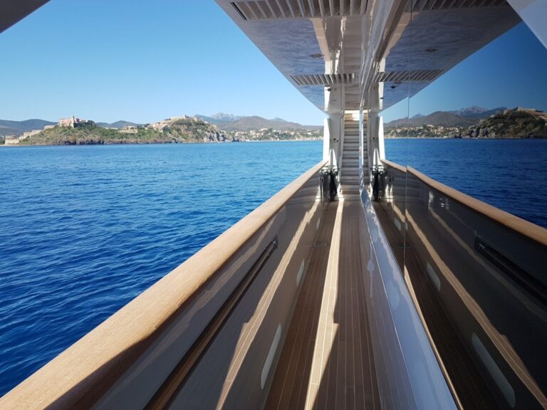 Side Deck