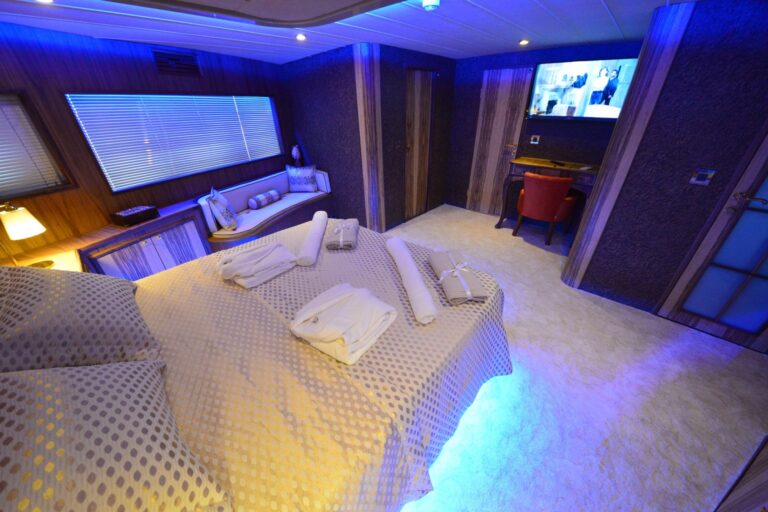 Spacious Guest Cabin