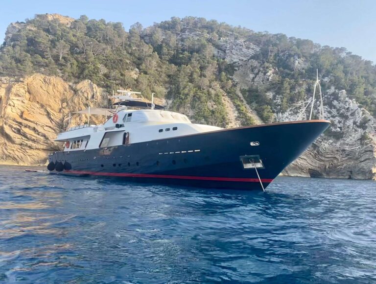 Classic Motor Yachts