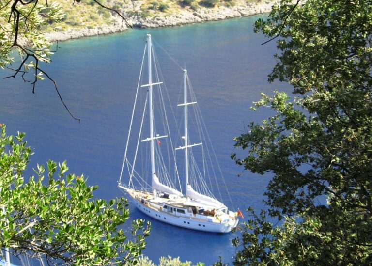 Spirit of the East - At Anchor