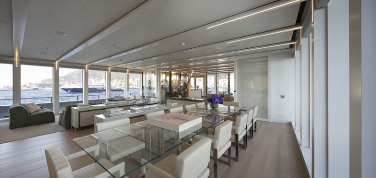 Stella Maris Yacht - Main Salon