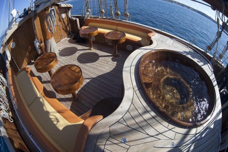 Stereden Ann Esperanz -    On Deck Spa Pool