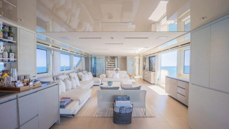 Stunning Main Salon
