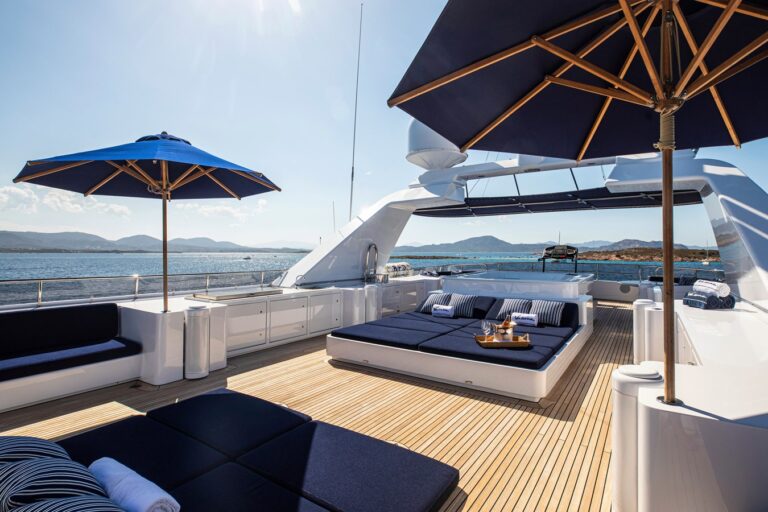 Stunning Sundeck