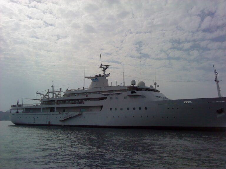 Sultan Of Oman's LOLOAT AL BEHAR
