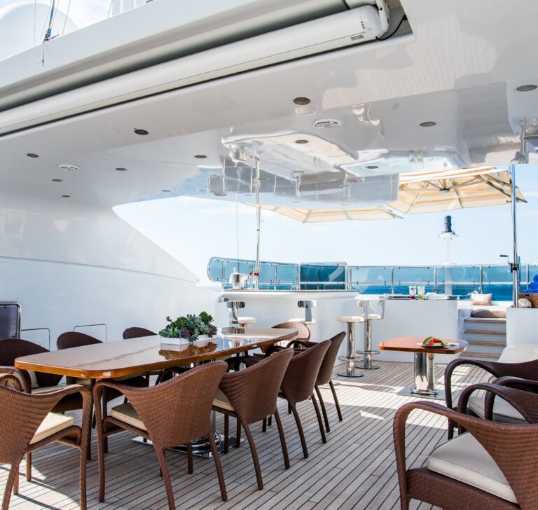 Sun Deck Dining And Jacuzzi
