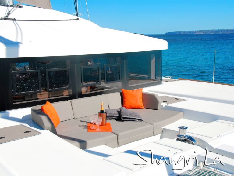 Foredeck sun pads