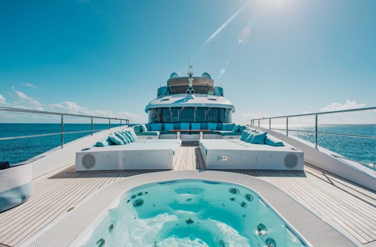 Sund Deck Forward