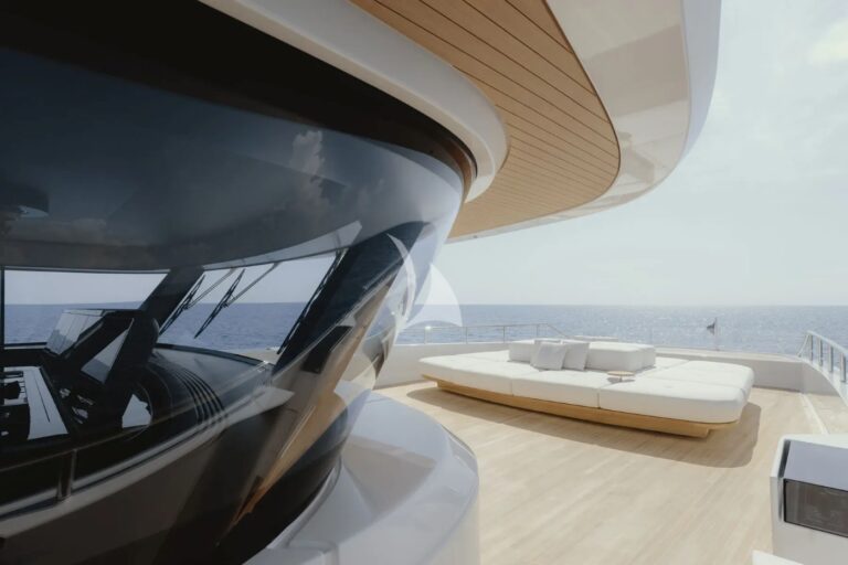 Sundeck With Salon Area