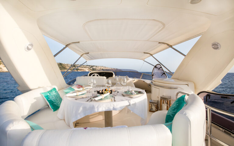 Sundeck Alfresco Dining