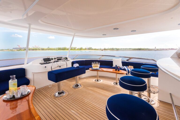 Sundeck Bar And Seating