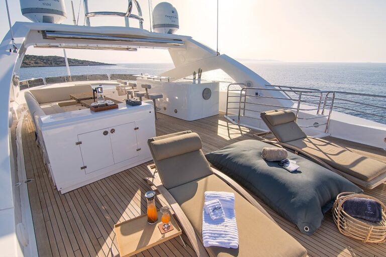 Sundeck Chaise Loungers