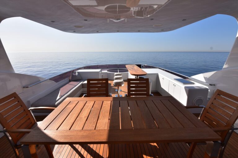 Sundeck Dining