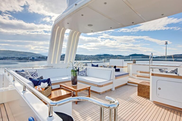 Sundeck Seating