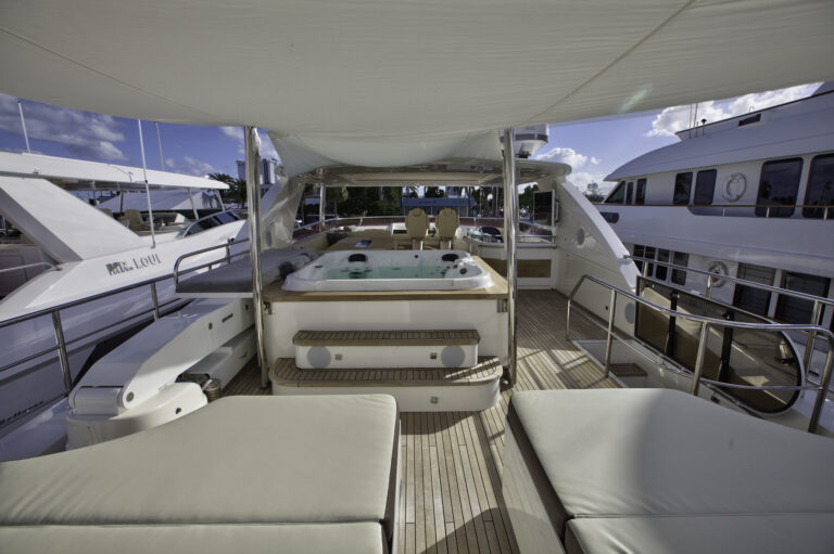 Sundeck With Jacuzzi
