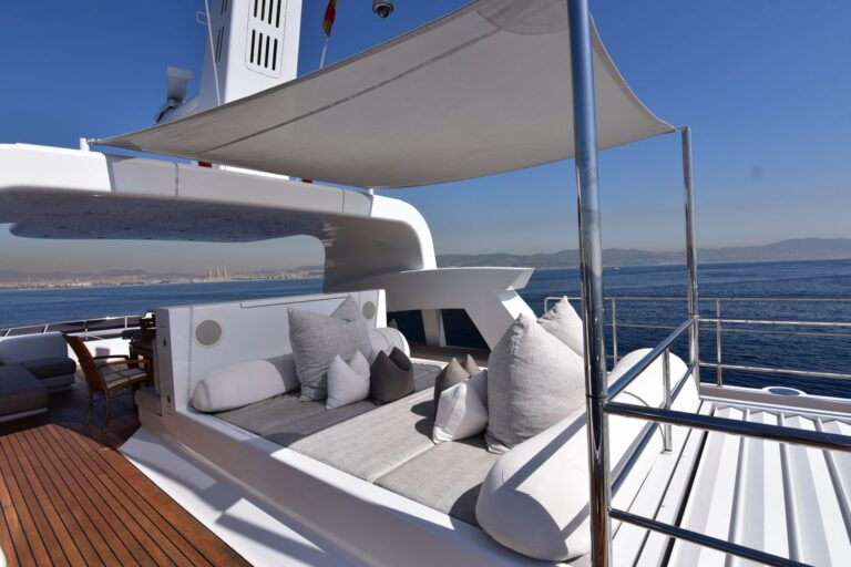 Sundeck With Sunpads