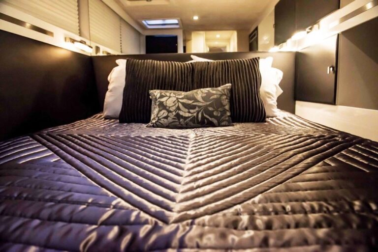 Sunreef 62 Cat FIREFLY -  Guest Cabin 2