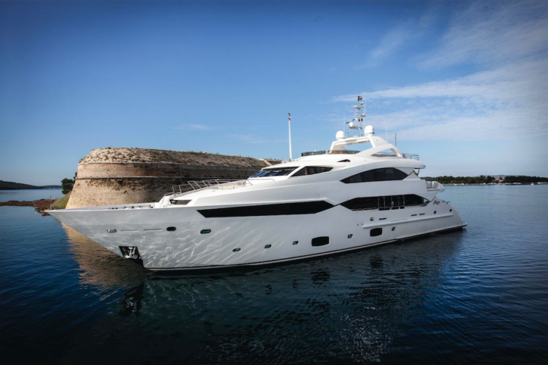 Sunseeker 40M Superyacht