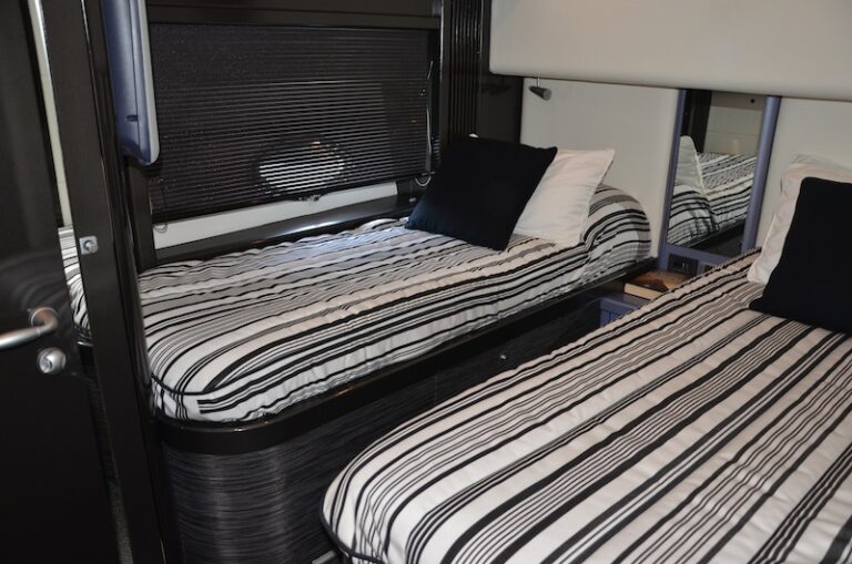 Sunseeker GEORGIA -  Twin Cabin