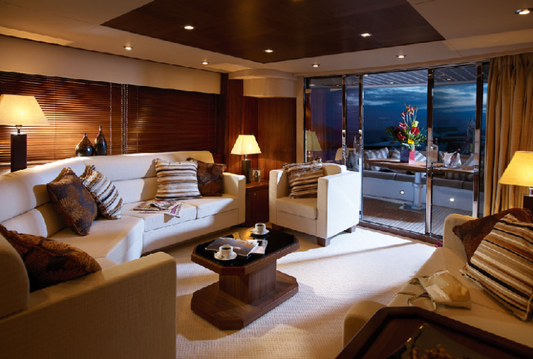 Sunseeker Motoryacht Manhattan 70 Main Saloon