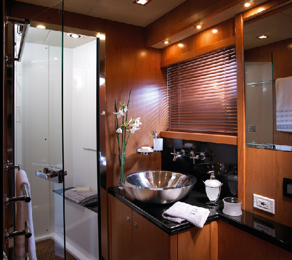 Sunseeker Predator 108 Double Guest Cabin En-suite