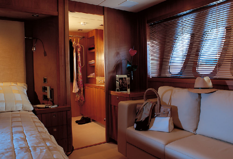 Sunseeker Predator 108 Owners Stateroom Walk-in Wardrobe