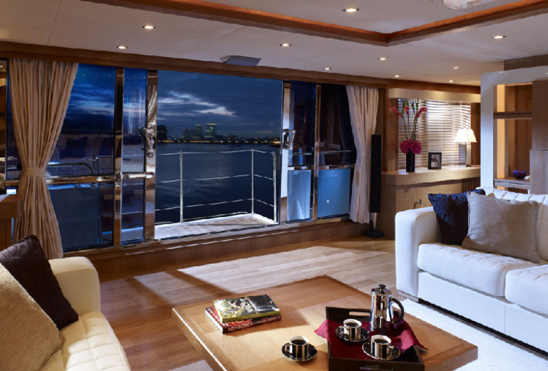 Sunseeker Predator 130 Yacht - Main Salon
